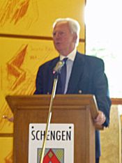 Vortrag von Jacques Santer (Präsident der Europäischen Kommission 1995-1999) in Schengen